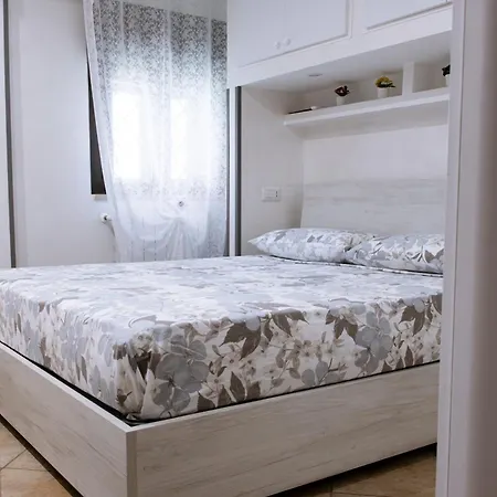 Casetta 46 * Ostia Antica